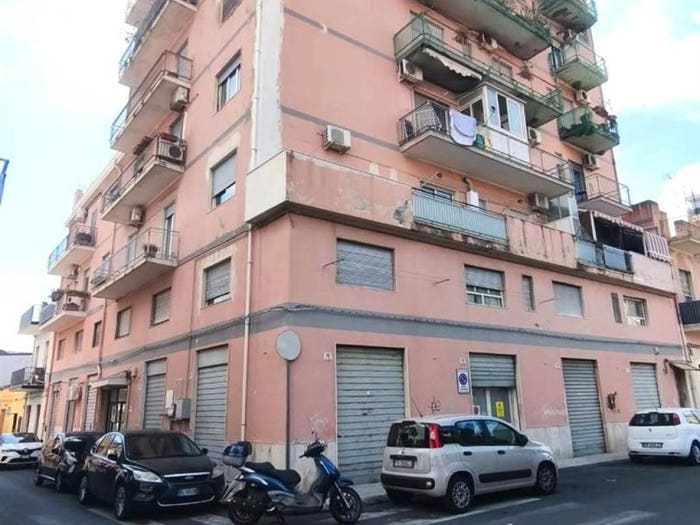 Appartamento con 6 locali in vendita in Via Wrzi, Picanello, Catania