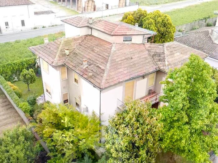Casa con 6 locali in vendita in Codogno