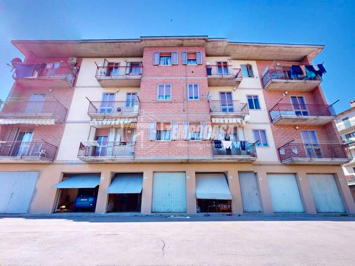 Appartamento trilocale in vendita in Via Spingiola, Centro, Montese