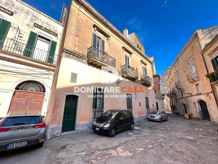 Appartamento con 6 locali in vendita in Corte dei Sybaris, Centro Storico, Lecce