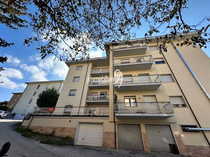 Appartamento quadrilocale in vendita in Viale Caduti di Via Fani, Santa Barbara San Sisto, L'Aquila