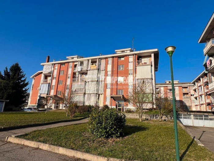 Appartamento trilocale in vendita in Via Odetti, Centro, Crescentino