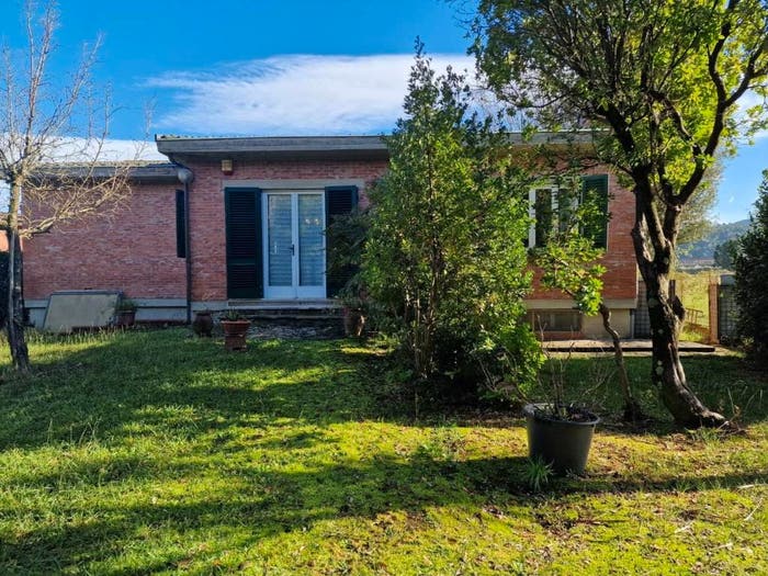 Casa con 5 locali in vendita in Via di Pozzola, Verciano Guamo, Capannori