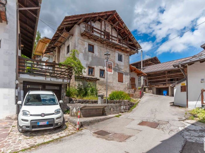 Casa con 6 locali in vendita in Via Don Bartolomeo Zender, Sappade, Falcade