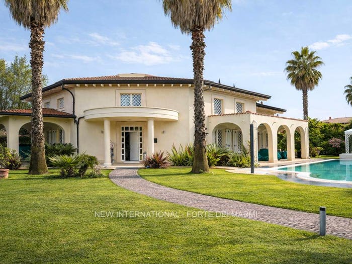 Casa con 6 locali in vendita in Via Sant'Elme, Caranna, Forte dei Marmi
