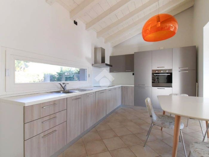 Appartamento trilocale in vendita in Via Gardesana, Roé, Roè Volciano