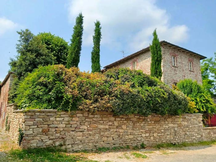 Casa con 6 locali in vendita in Località Genepreto, Alta Val Tidone