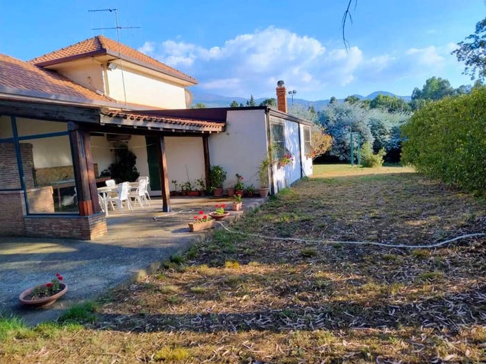 Casa quadrilocale in vendita in Via Montelaguardia, Montelaguardia, Randazzo