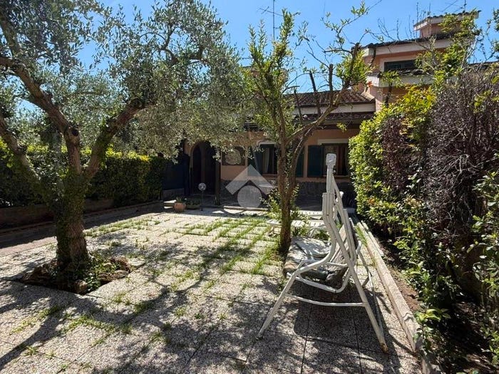 Casa con 6 locali in vendita in VIA PROVINCIALE CAPENA BIVIO, Bivio Di Capanelle, Capena