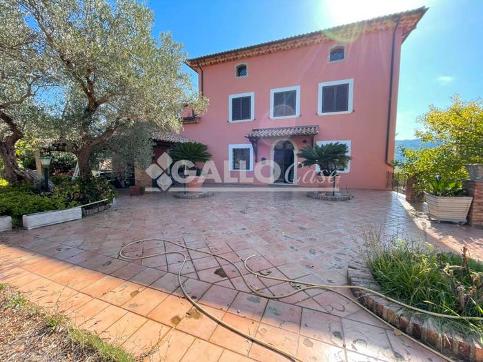 Casa con 6 locali in vendita in Via San Paolo, Tivolille Pasquali Merenzata, Mendicino