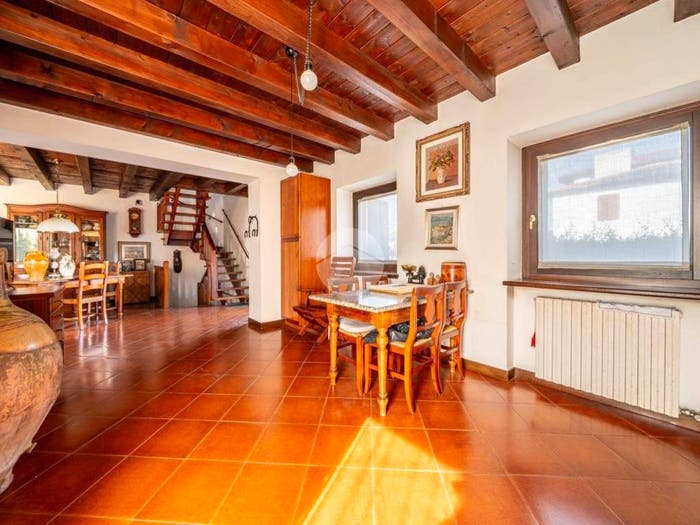 Casa con 6 locali in vendita in Via Belvedere, Poiano, Verona