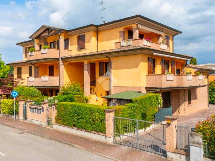 Appartamento trilocale in vendita in Via A Biasotto, Centro, Novellara