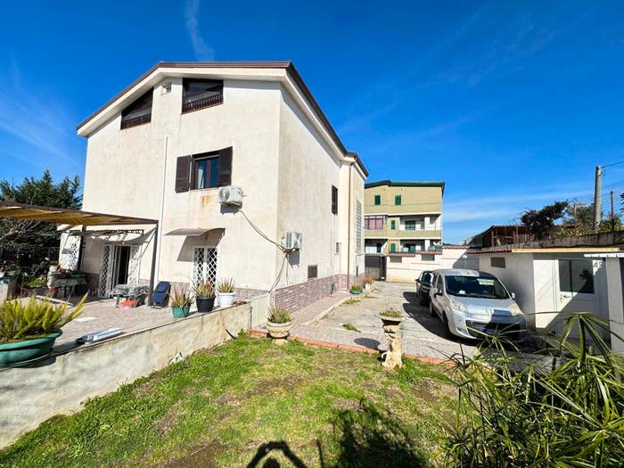 Casa con 5 locali in vendita in Via Vicinale Masseria Vecchia, Licola Paese, Giugliano in Campania