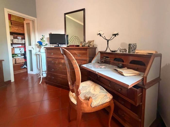 Appartamento con 5 locali in vendita in Viale Domenico Zaccagna, Avenza, Carrara
