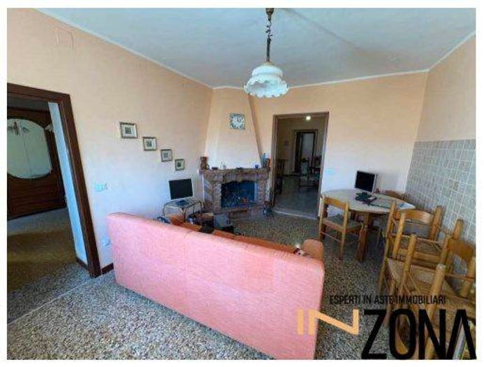 Appartamento trilocale in vendita in Via della Foca, Roio, L'Aquila