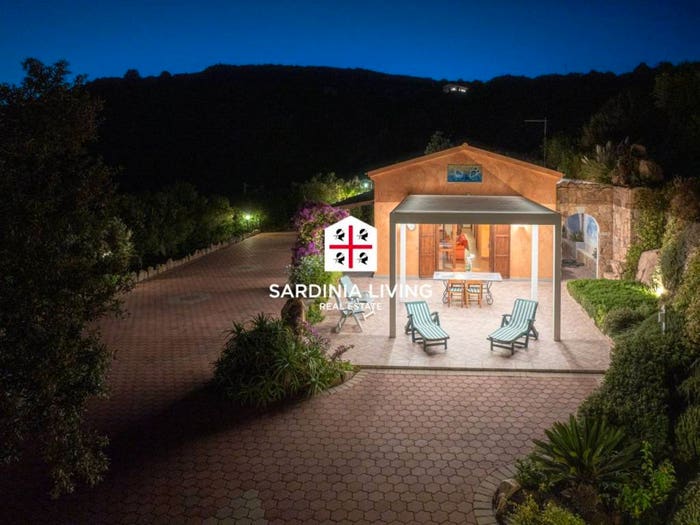 Casa con 5 locali in vendita in Via Casagliana, Cugnana, Olbia