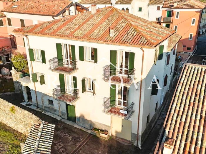 Casa con 6 locali in vendita in VIA FRATELLI CANESTRARI, Castion Veronese, Costermano sul Garda