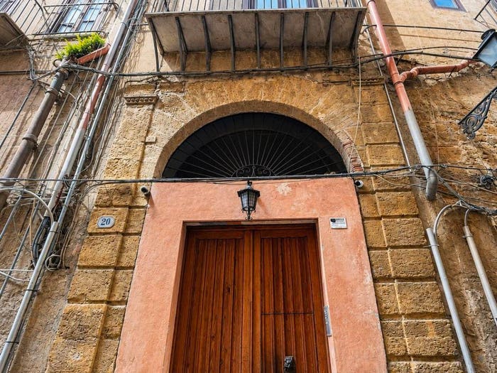 Appartamento con 6 locali in vendita in Via Immacolatella, Kalsa, Palermo