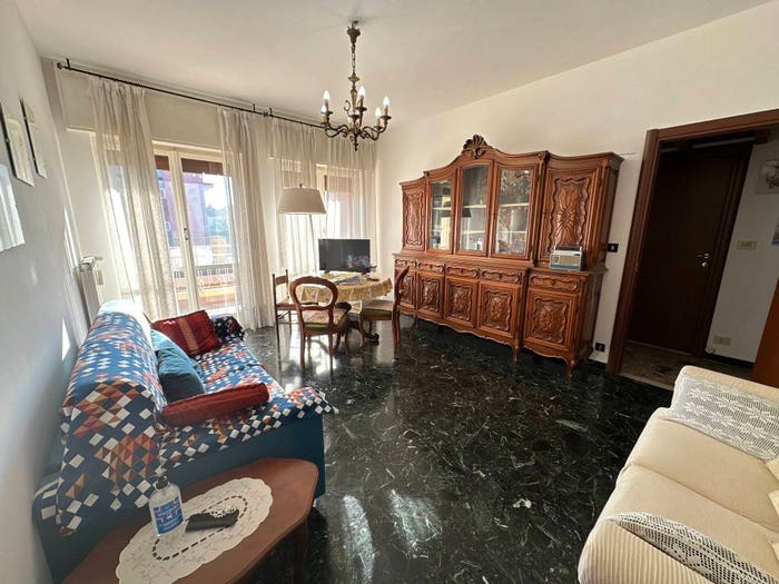 Appartamento trilocale in vendita in Via del Cigno, Centro, Finale Ligure