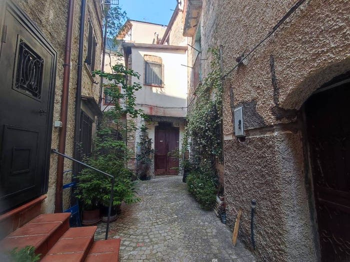 Casa con 5 locali in vendita in Via Piazza Maggiore, Maranola Trivio, Formia