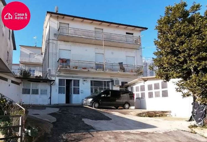 Appartamento con 6 locali in vendita in Via Indipendenza, Centro, Montegranaro