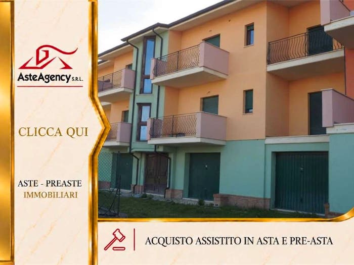 Casa con 6 locali in vendita in Via Gabriele D'Annunzio, Colonnella