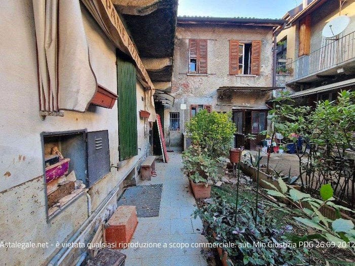 Case in Vendita e in Affitto - 2