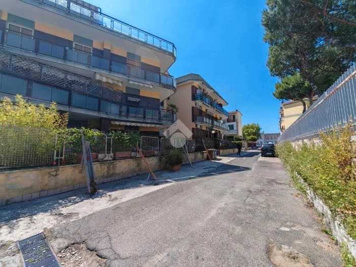 Appartamento quadrilocale in affitto in Via Raimondo Annecchino, Arco Felice, Pozzuoli