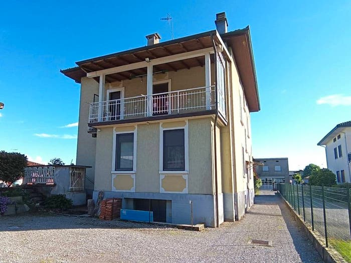 Appartamento con 5 locali in vendita in Centro, Briga Novarese