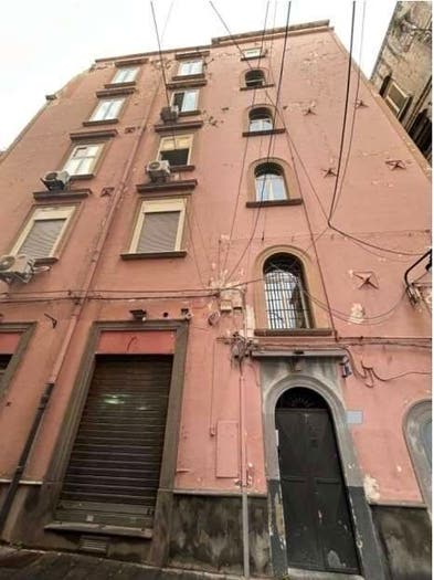 Appartamento trilocale in vendita in Vico II Strettola agli Orefici, Borgo Orefici, Napoli