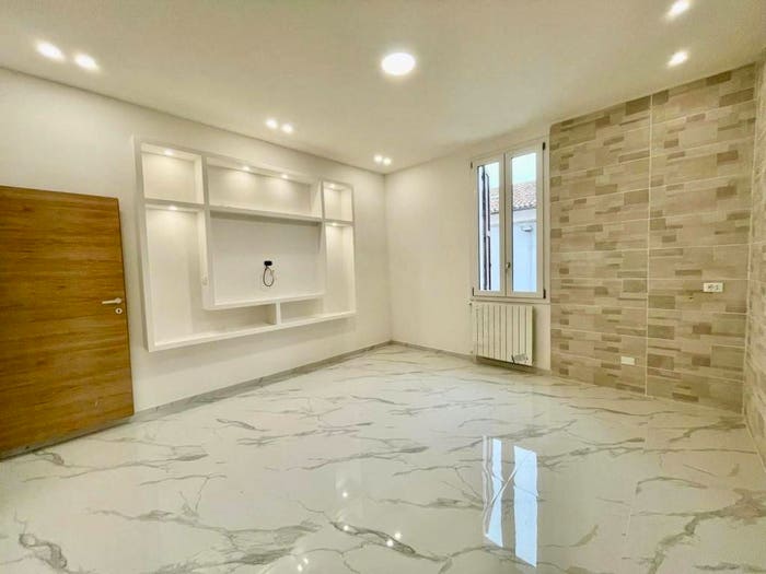 Appartamento quadrilocale in vendita in Via Giuseppe Garibaldi, Centro, Portomaggiore