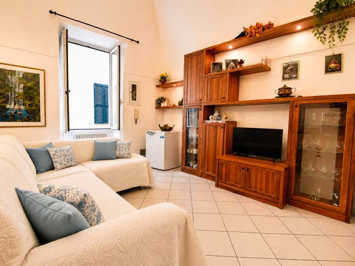 Appartamento trilocale in vendita in Via Camillo Benso di Cavour, Centro, Loano