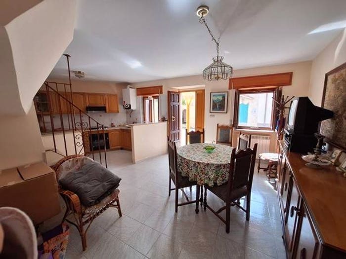 Casa trilocale in vendita in Via del Forno, Centro, Barisciano