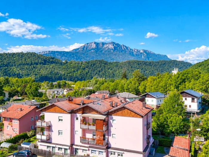 Appartamento con 6 locali in vendita in Via Brenta, Levico Terme