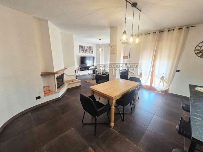 Appartamento con 5 locali in vendita in via stati uniti d'america, Trestina, Città di Castello