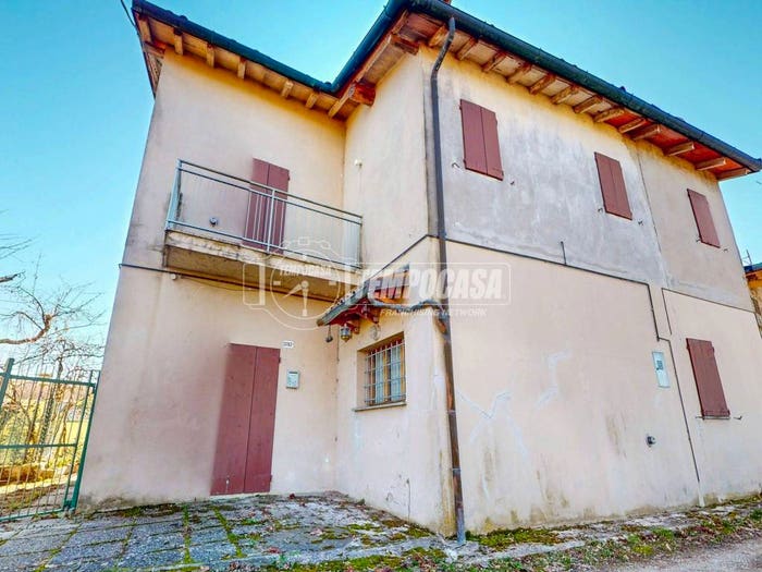 Casa quadrilocale in vendita in Via Zocchese c, Guiglia