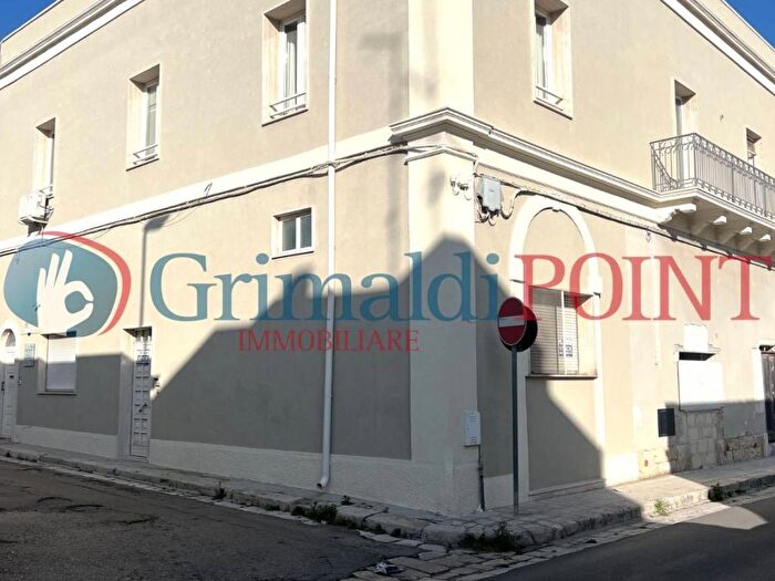 Appartamento trilocale in vendita in Via Luigi Settembrini, Centro, Carmiano
