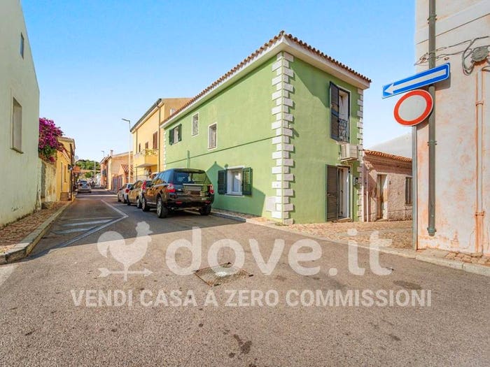 Casa trilocale in vendita in Via Divisione Folgore, Centro, Palau