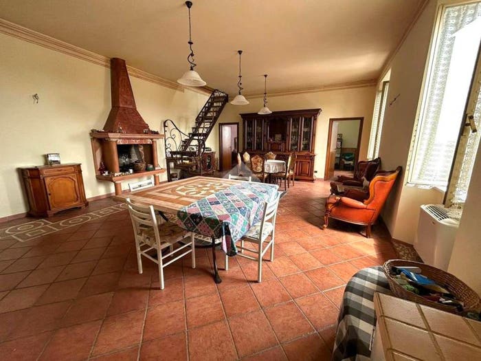 Appartamento trilocale in vendita in Via Carlo Pisacane, Centro, Civita Castellana