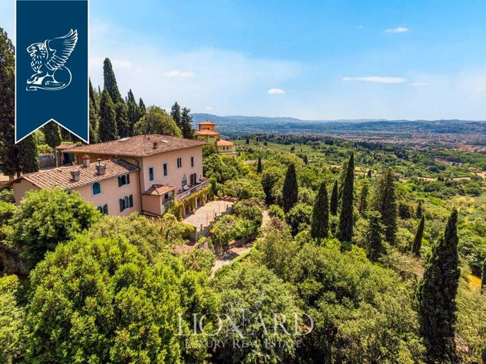 Casa con 6 locali in vendita in Fiesole