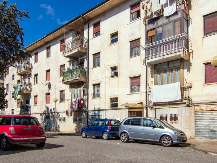 Appartamento quadrilocale in vendita in Via Milone, Stadio Città, Cosenza