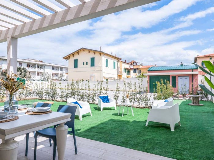 Appartamento quadrilocale in vendita in Piazza Gorgona, Marina di Pisa, Pisa