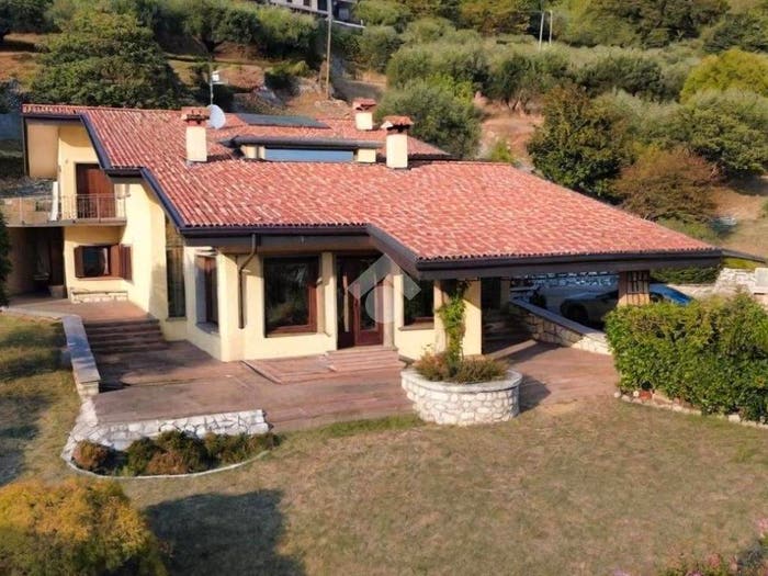 Casa con 6 locali in vendita in Via Passalacqua, Centro, Bassano del Grappa