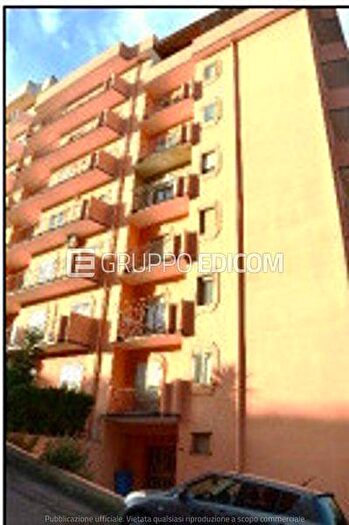 Appartamento con 6 locali in vendita in Viale Vincenzo De Filippis, Sant'Antonio De Filippis, Catanzaro