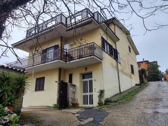 Casa bilocale in vendita in Strada MorlupoCapena, Acqua Acetosa Manciano Montelungo, Morlupo