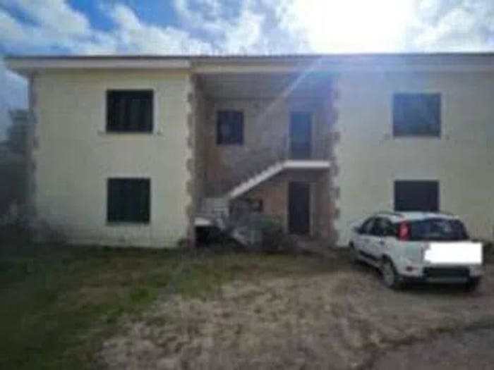 Casa con 6 locali in vendita in Via La Muddizza No Number, Viddalba