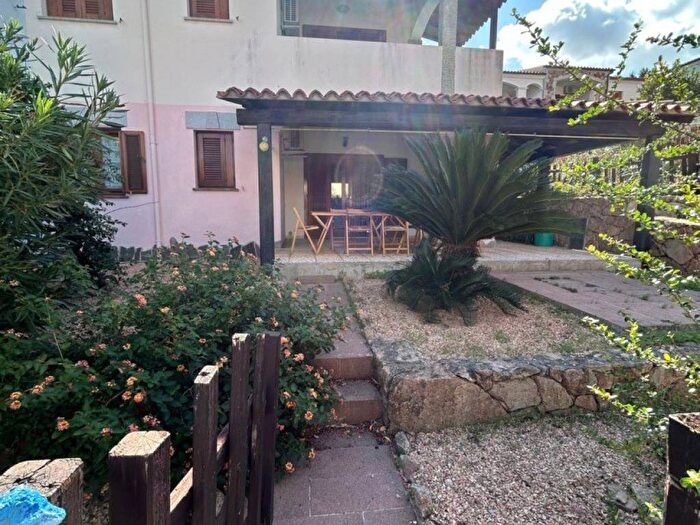 Appartamento trilocale in vendita in Via delle Querce, Vaccileddi, Loiri Porto San Paolo