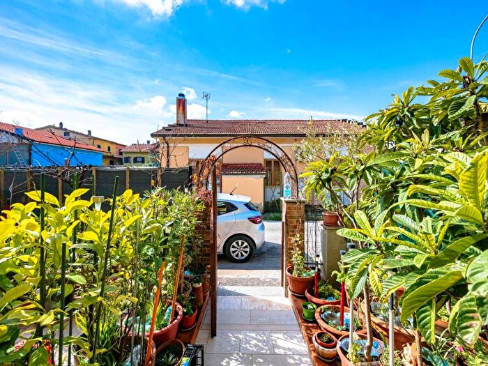 Casa con 6 locali in vendita in Via Ribocco Leoncavallo, Centro, Monsummano Terme