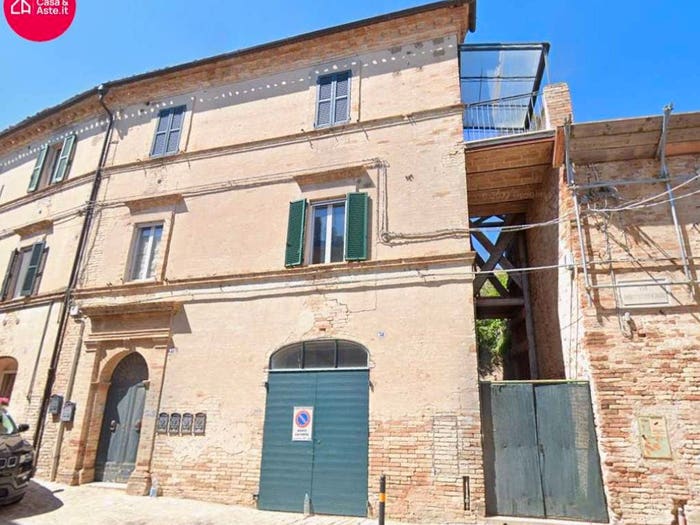 Appartamento trilocale in vendita in Via G Garibaldi, Centro, Montelupone