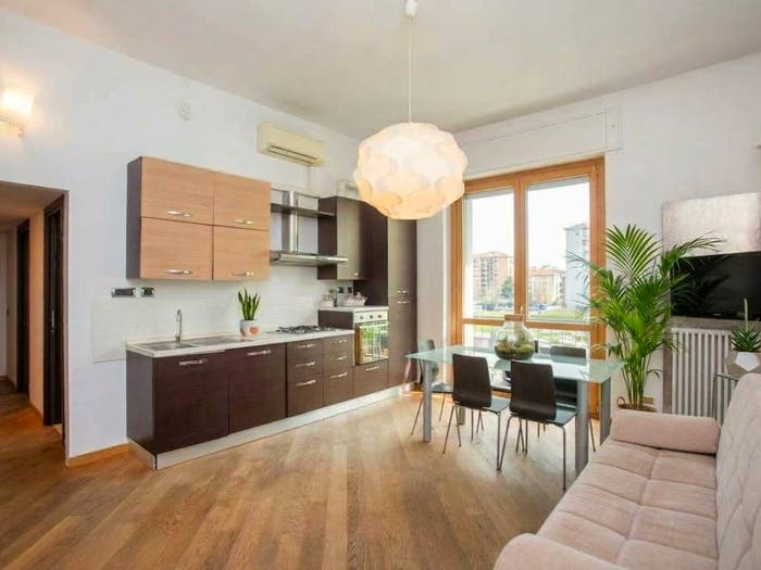 Appartamento trilocale in vendita in Via Cesare Balbo, Bocconi, Milano
